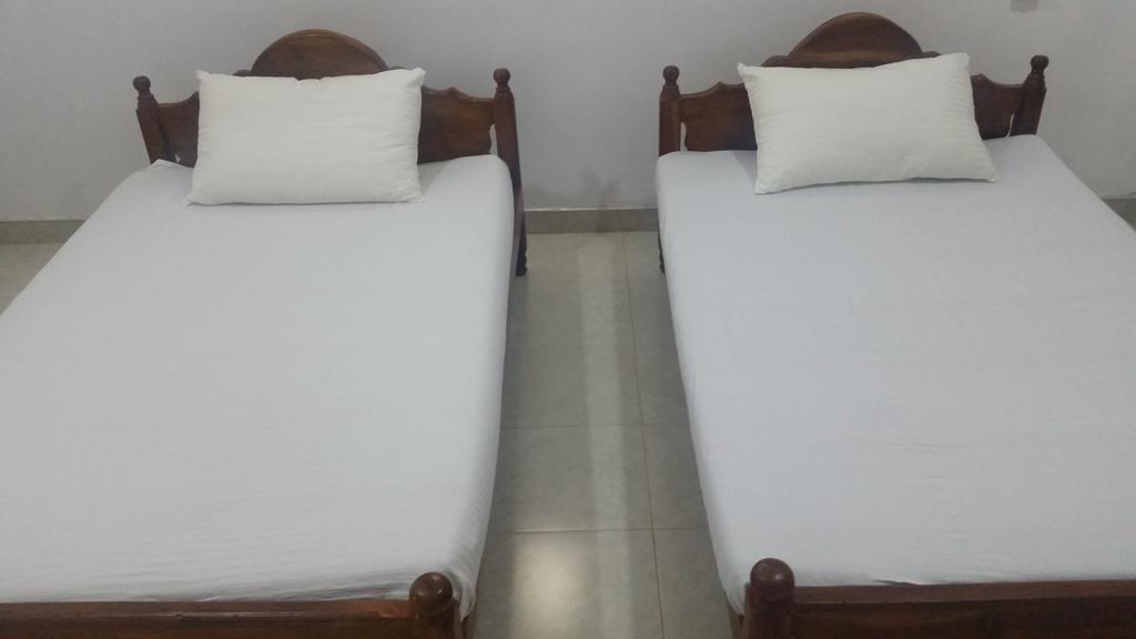 Sunhill Lake Tourist Rest Anuradhapura Luaran gambar